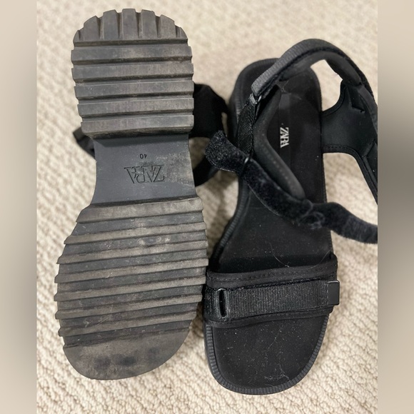 Zara Sandal with Adjustable Padded Straps - Picture 2 of 4
